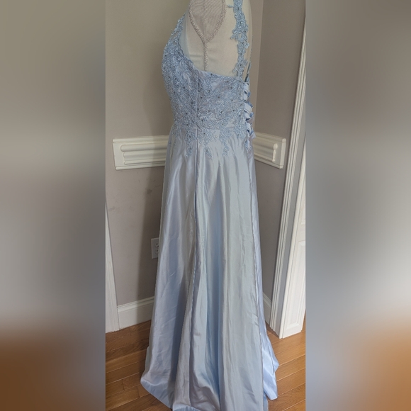 Elegant Blue Lace Dress - Picture 8 of 9